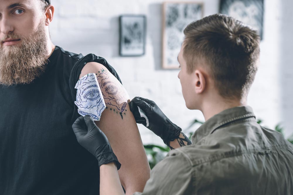 Tattoo Shop Etiquette: 11 Annoying Things People Say and Do In Tattoo Shops
